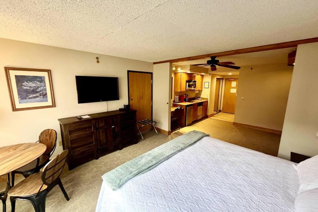 شقة Mt Cb Mountain Side With King Bed, Hot Tub, Pool & Kitchen! كريستيد بات المظهر الخارجي الصورة