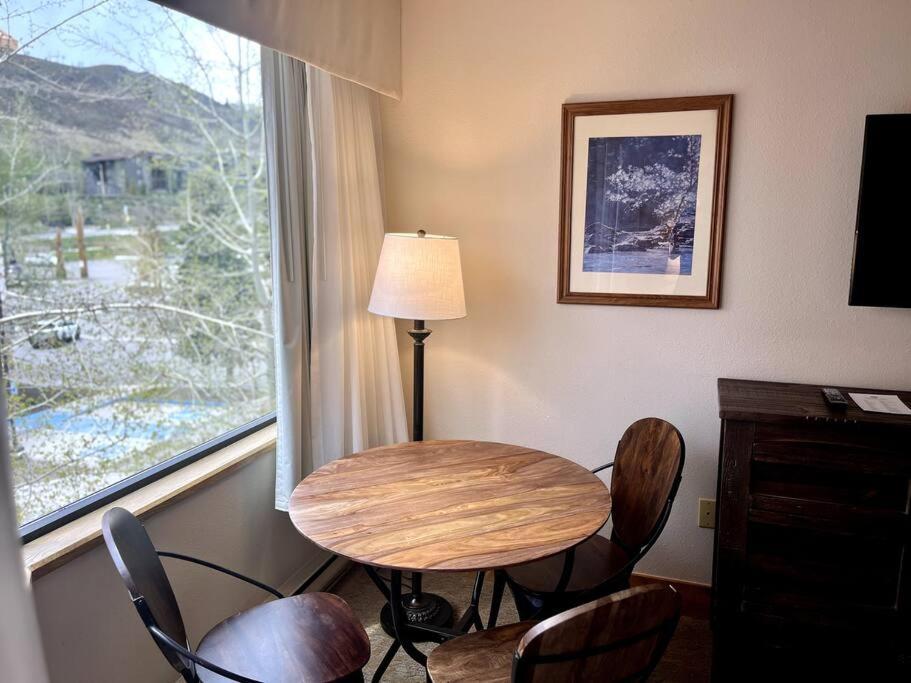 شقة Mt Cb Mountain Side With King Bed, Hot Tub, Pool & Kitchen! كريستيد بات المظهر الخارجي الصورة